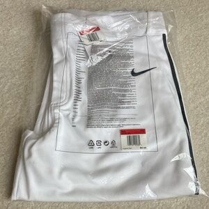 NWT Nike men’s white with black stripe baseball pant